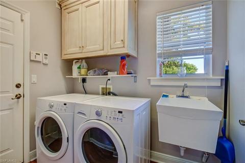 6822 Compton Ln N, Naples, FL 34104 photo 16