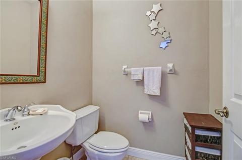6822 Compton Ln N, Naples, FL 34104 photo 17