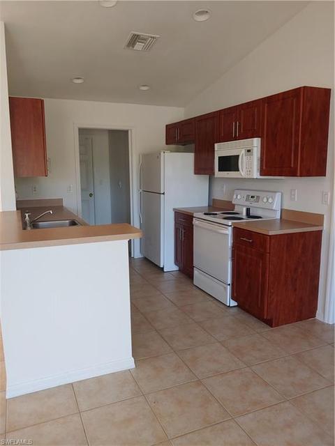 3003 Cherry Ln, Labelle, FL 33935 photo 9