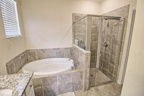 3593 E Hampton Cir, Alva, FL 33920 photo 11