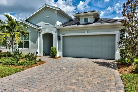 10514 Jackson Square Dr, Estero, FL 33928 photo 2
