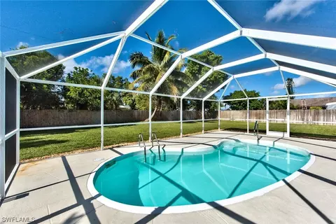 144 Willowick Dr, Naples, FL 34110 photo 5