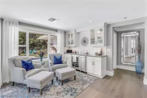 524 Cypress Way E, Naples, FL 34110 photo 12