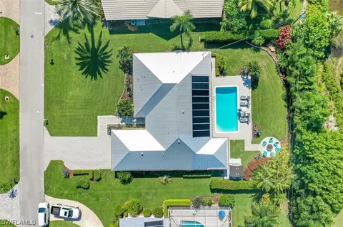 524 Cypress Way E, Naples, FL 34110 photo 30
