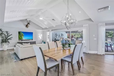524 Cypress Way E, Naples, FL 34110 photo 2