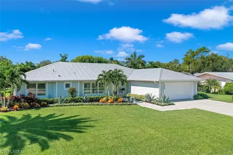 524 Cypress Way E, Naples, FL 34110 photo 29