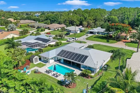 524 Cypress Way E, Naples, FL 34110 photo 32