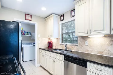 4085 Estey Ave, Naples, FL 34104 photo 9