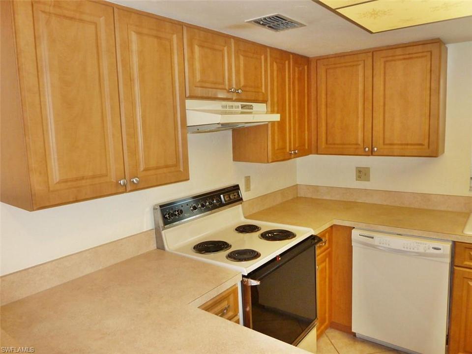 4213 SE 19th Ave #107, Cape Coral, FL 33904 photo 4