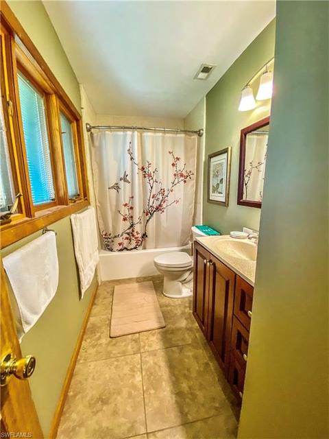 4002 Teak Ct, Labelle, FL 33935 photo 9