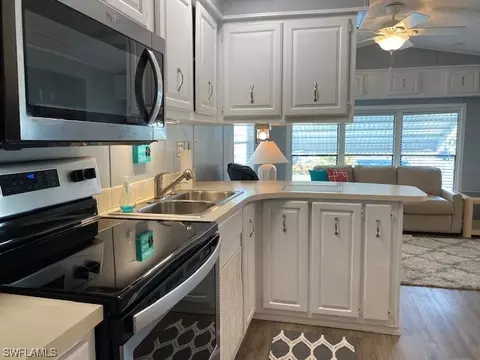 20290 Carriage Ct, Estero, FL 33928 photo 9