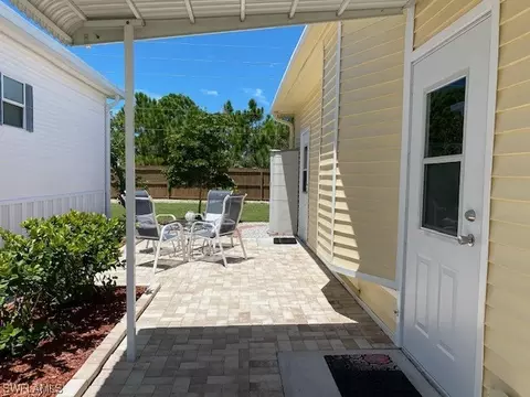 20290 Carriage Ct, Estero, FL 33928 photo 3