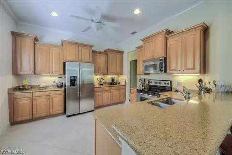 13765 Collina Ct, Estero, FL 33928 photo 5