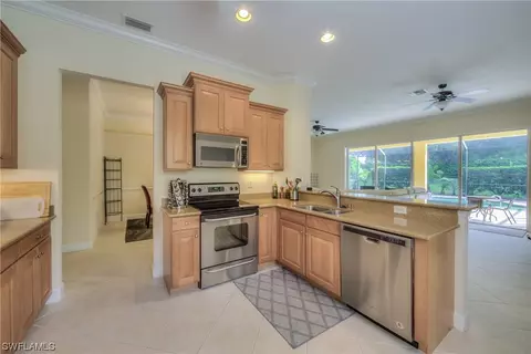 13765 Collina Ct, Estero, FL 33928 photo 4