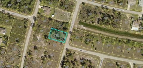 618 Parker Ave S, Lehigh Acres, FL 33974