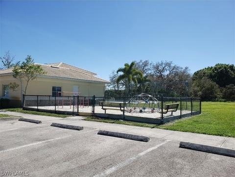 1075 Jackson Ct, Immokalee, FL 34142 photo 11