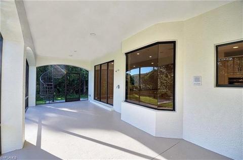 536 Carpenter Ct, Naples, FL 34110 photo 4