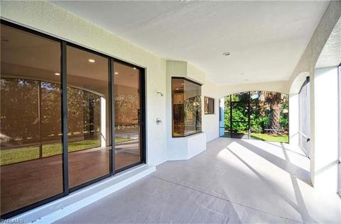 536 Carpenter Ct, Naples, FL 34110 photo 5