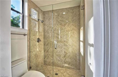 536 Carpenter Ct, Naples, FL 34110 photo 8