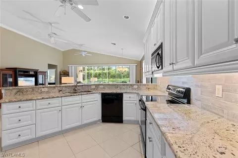 9102 Springview Loop, Estero, FL 33928 photo 6