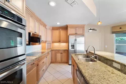 22190 Fairmount Ct, Estero, FL 33928 photo 5