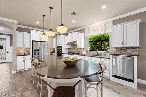 7218 Wiregrass Ct, Naples, FL 34114 photo 6