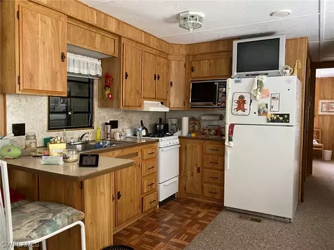 4520 Lantern Ln E, Estero, FL 33928 photo 3