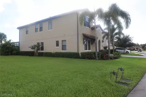 4114 Raffia Dr, Naples, FL 34119 photo 2