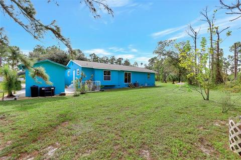 907 Maddock St E, Lehigh Acres, FL 33974 photo 8