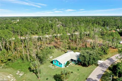 907 Maddock St E, Lehigh Acres, FL 33974 photo 2