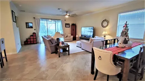 3581 E Hampton Cir, Alva, FL 33920 photo 4