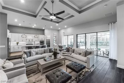 6875 Cocoplum St, Naples, FL 34114 photo 3