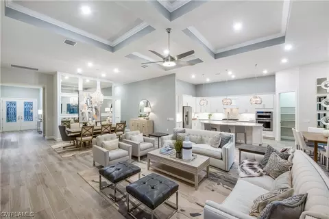 6875 Cocoplum St, Naples, FL 34114 photo 4