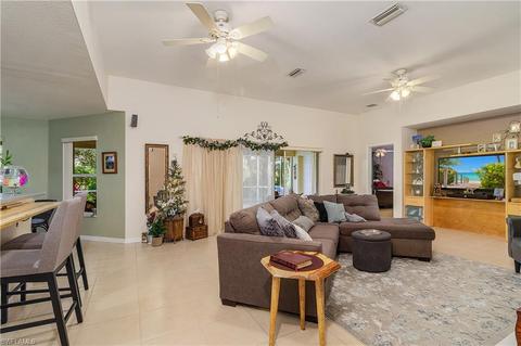 1064 Bogie Ct, Labelle, FL 33935 photo 3