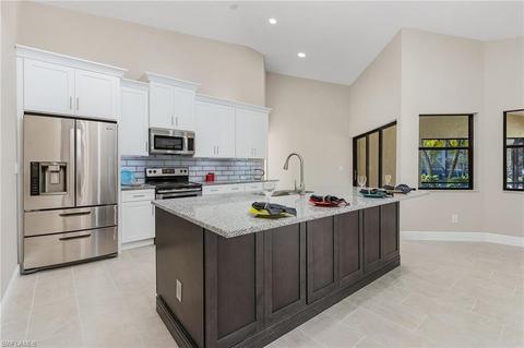 577 Countryside Dr, Naples, FL 34104 photo 1