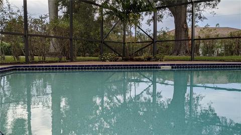 577 Countryside Dr, Naples, FL 34104 photo 12