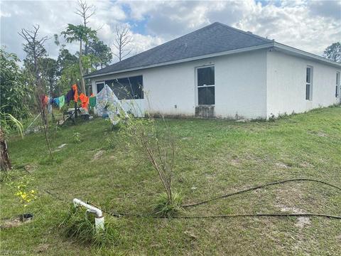 943 Gable St, Lehigh Acres, FL 33974 photo 3