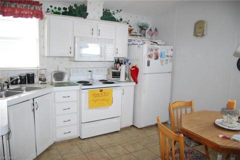 20661 River Dr, Estero, FL 33928 photo 4