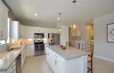 4049 E Hampton Cir, Alva, FL 33920 photo 6