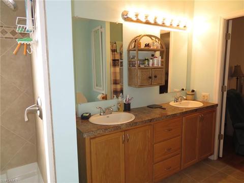 1091 Riverview Dr, Moore Haven, FL 33471 photo 8
