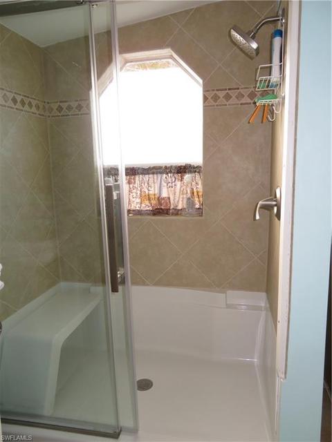 1091 Riverview Dr, Moore Haven, FL 33471 photo 9