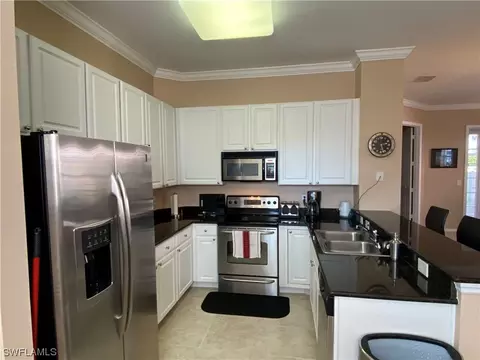 1000 Peggy Cir #302, Naples, FL 34113 photo 9