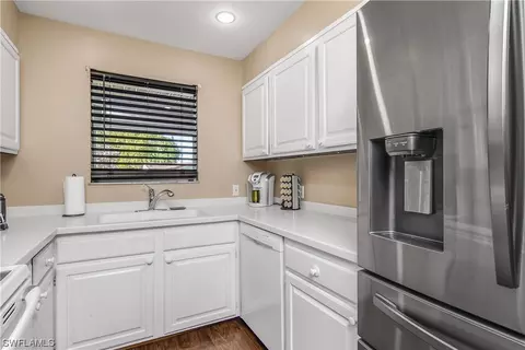 4784 Escobar Ave, Naples, FL 34103 photo 6