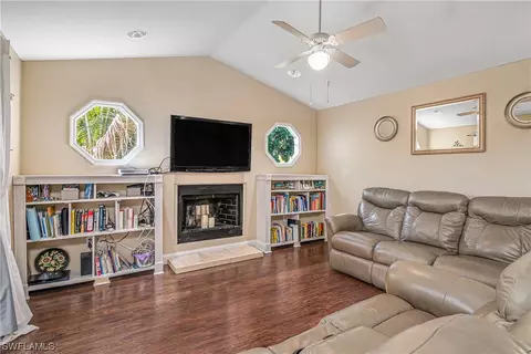 4784 Escobar Ave, Naples, FL 34103 photo 10