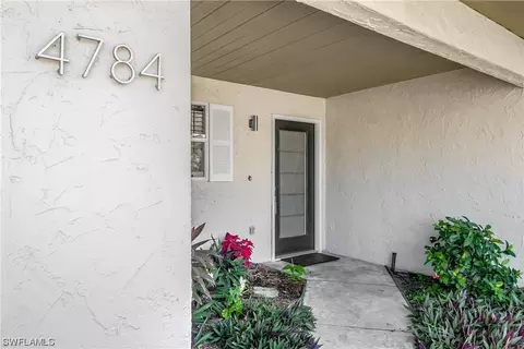 4784 Escobar Ave, Naples, FL 34103 photo 1