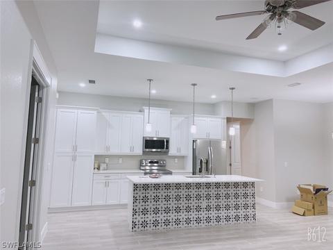 822 Porter St E, Lehigh Acres, FL 33974 photo 4