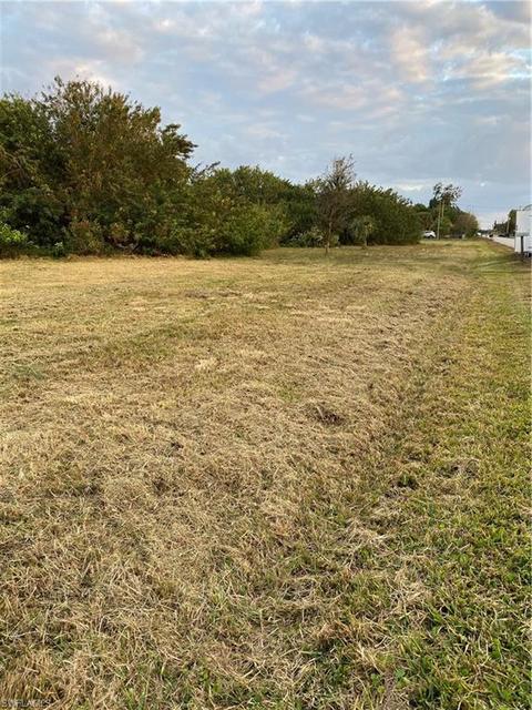 1204 Pine Ave, Moore Haven, FL 33471 photo 2