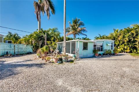 11521 Stringfellow Rd, Bokeelia, FL 33922 photo 2