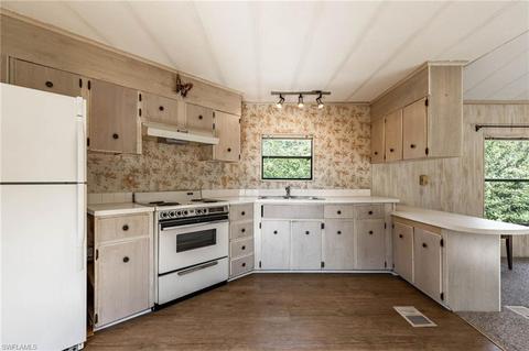 360 Wilson Rd, Labelle, FL 33935 photo 12