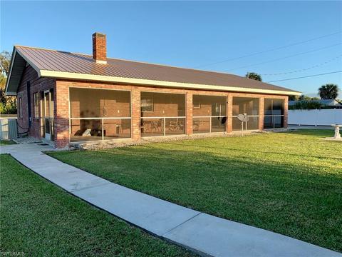 2576 County Road 721 Loop, Moore Haven, FL 33471 photo 2